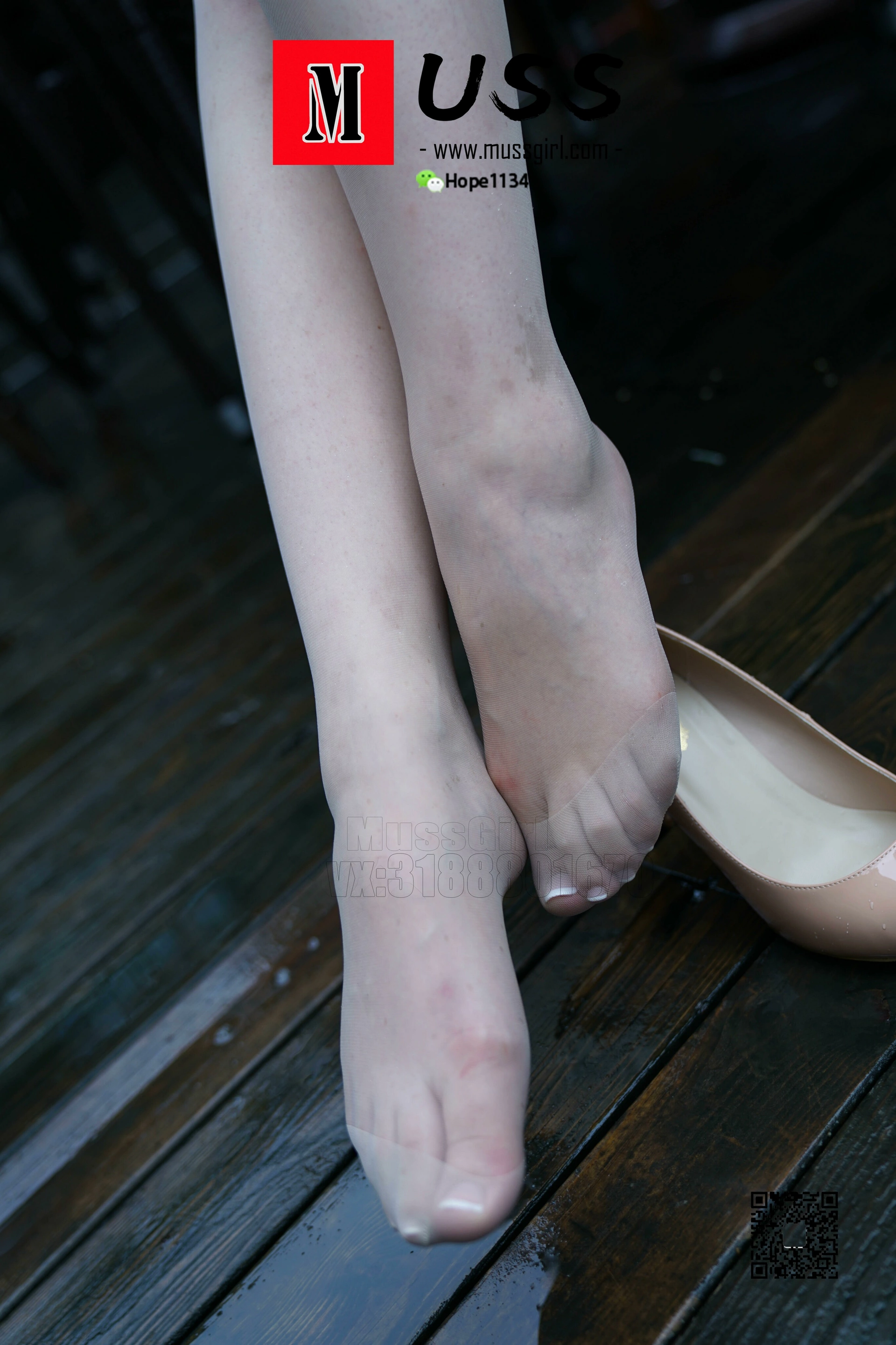 [MussGirl慕丝女郎] NO.136 你以为她喜欢喝的是伏特加 1